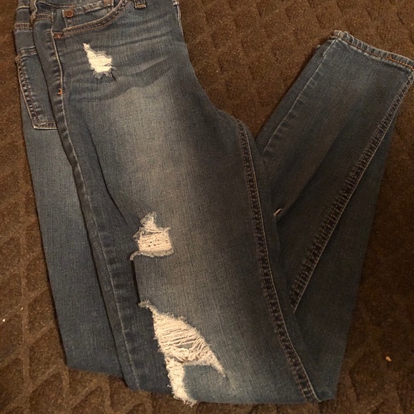 BLACK DAISY DISTRESSED JEANS - Picture 2 of 8